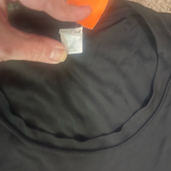 T Mobile Mens Employee T-Shirt Size XL Black Pink Graphic Print Logo Worker - Picture 2 of 5